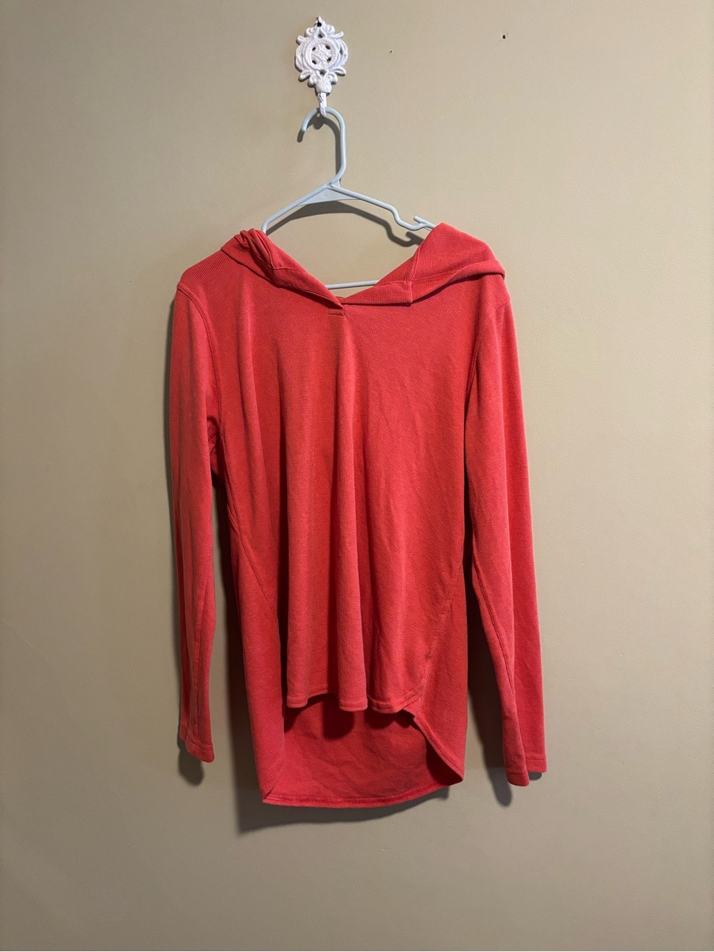 Duluth Women’s Lightweight Hooded Long-Sleeve Top